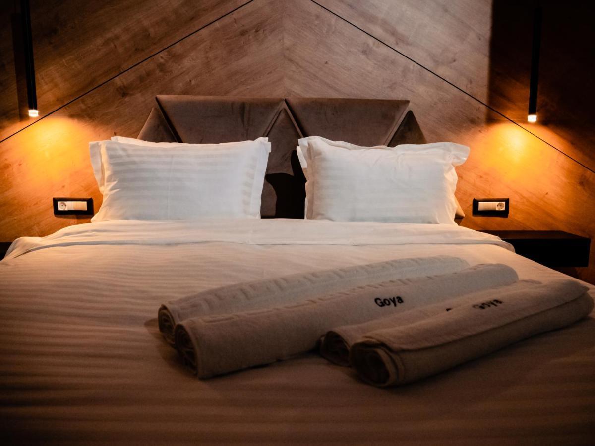 Hotel Goya Boutique Târgu Jiu Dış mekan fotoğraf