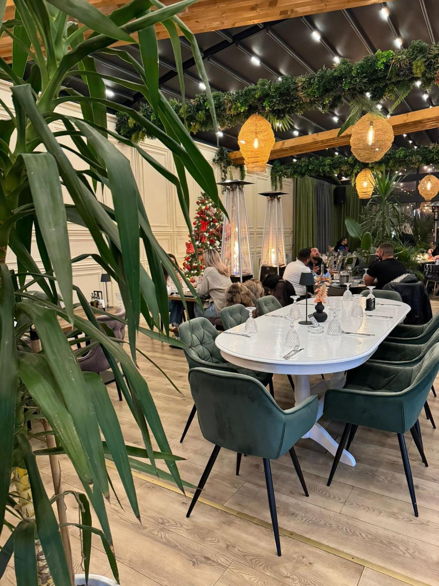 Hotel Goya Boutique Târgu Jiu Dış mekan fotoğraf