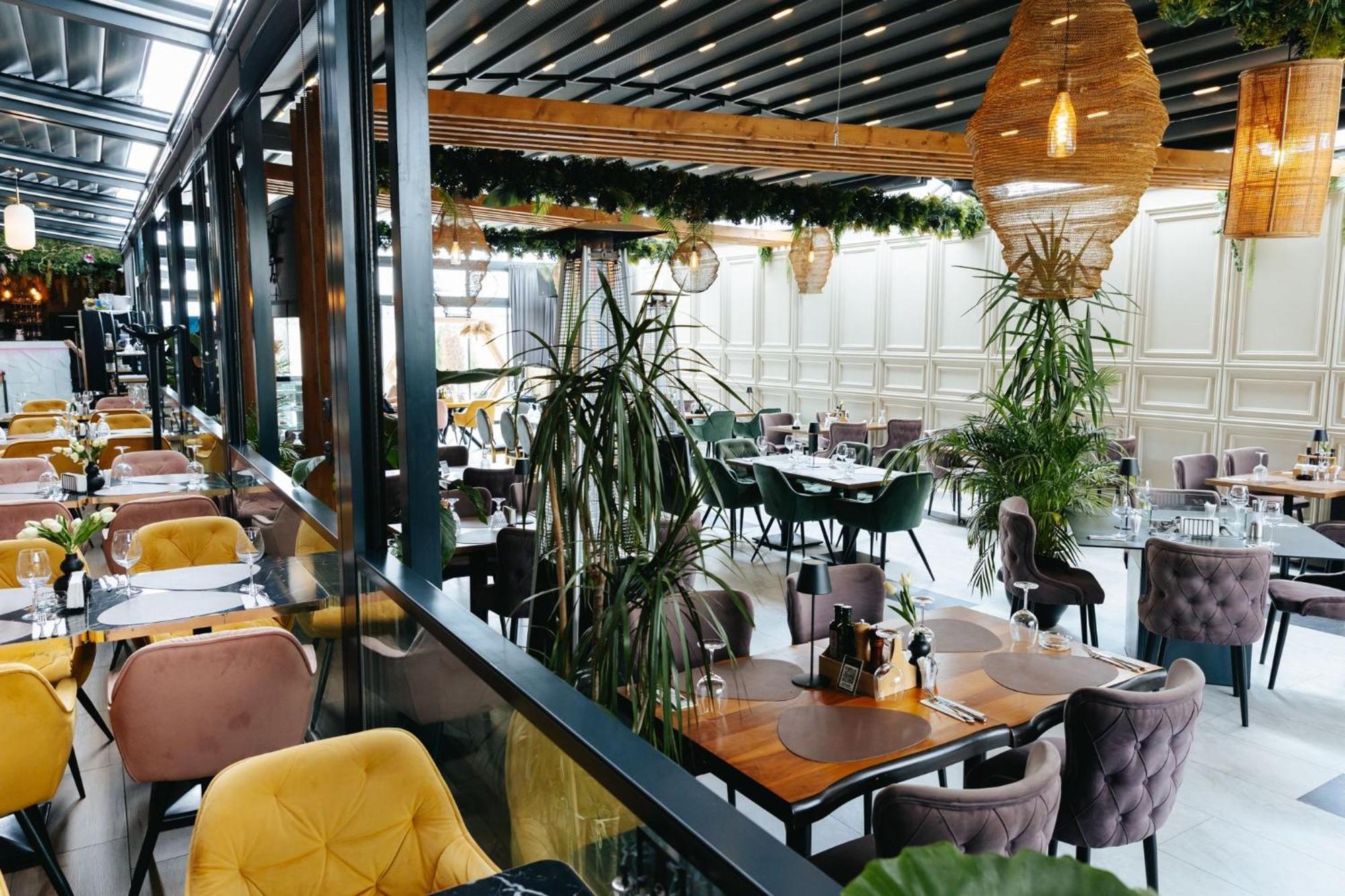 Hotel Goya Boutique Târgu Jiu Dış mekan fotoğraf